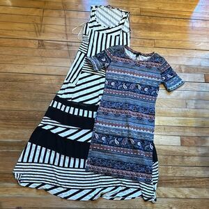 Bundle of 2 Women’s Patterned maxi and 3/4 Sleeve Dresses Size XS